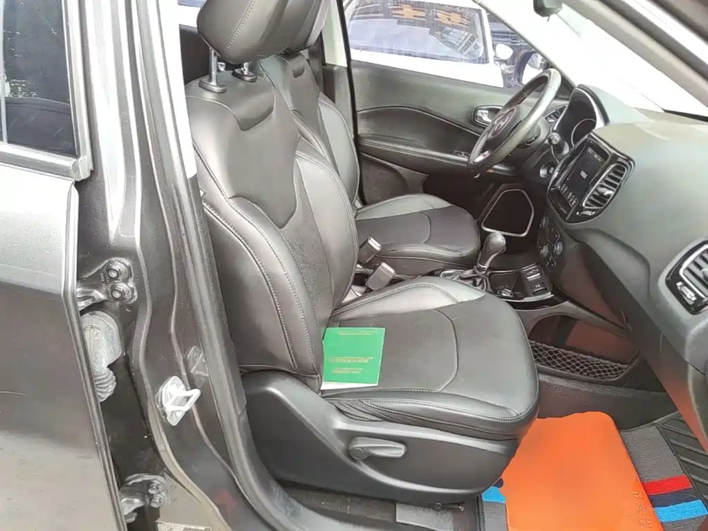 Jeep Compass — миниатюра 25