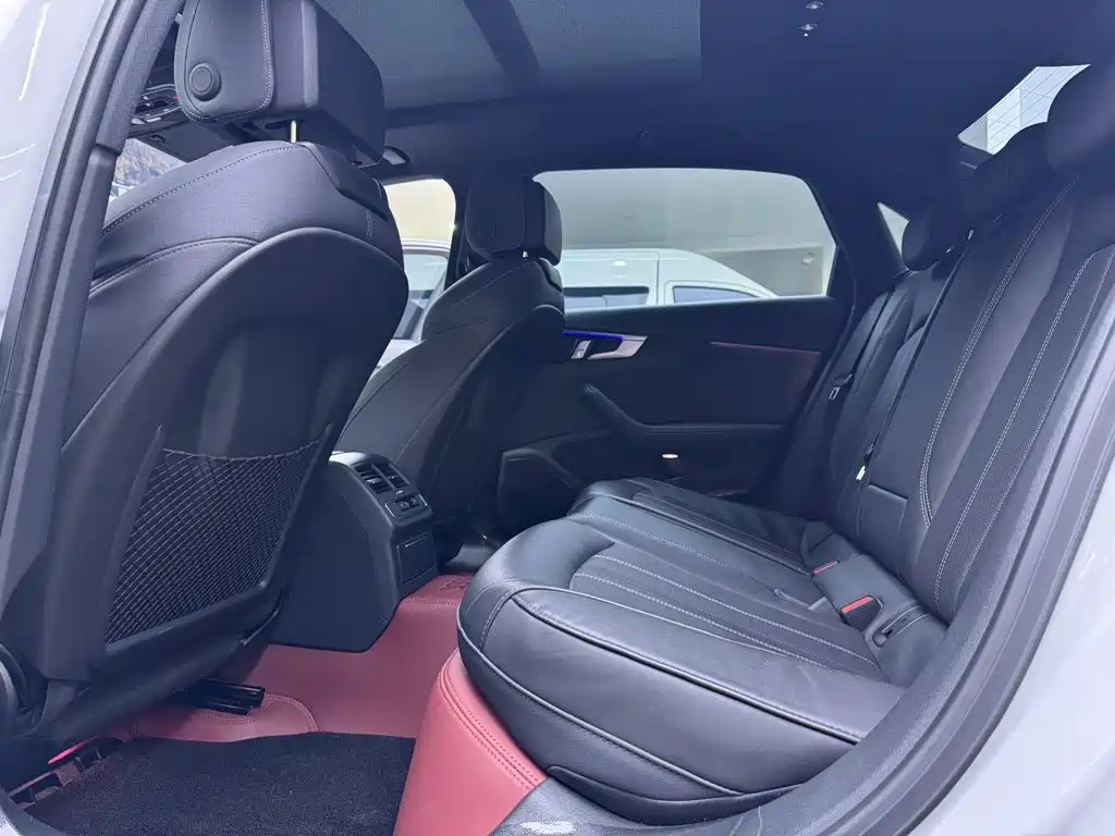 Audi A4L — миниатюра 12