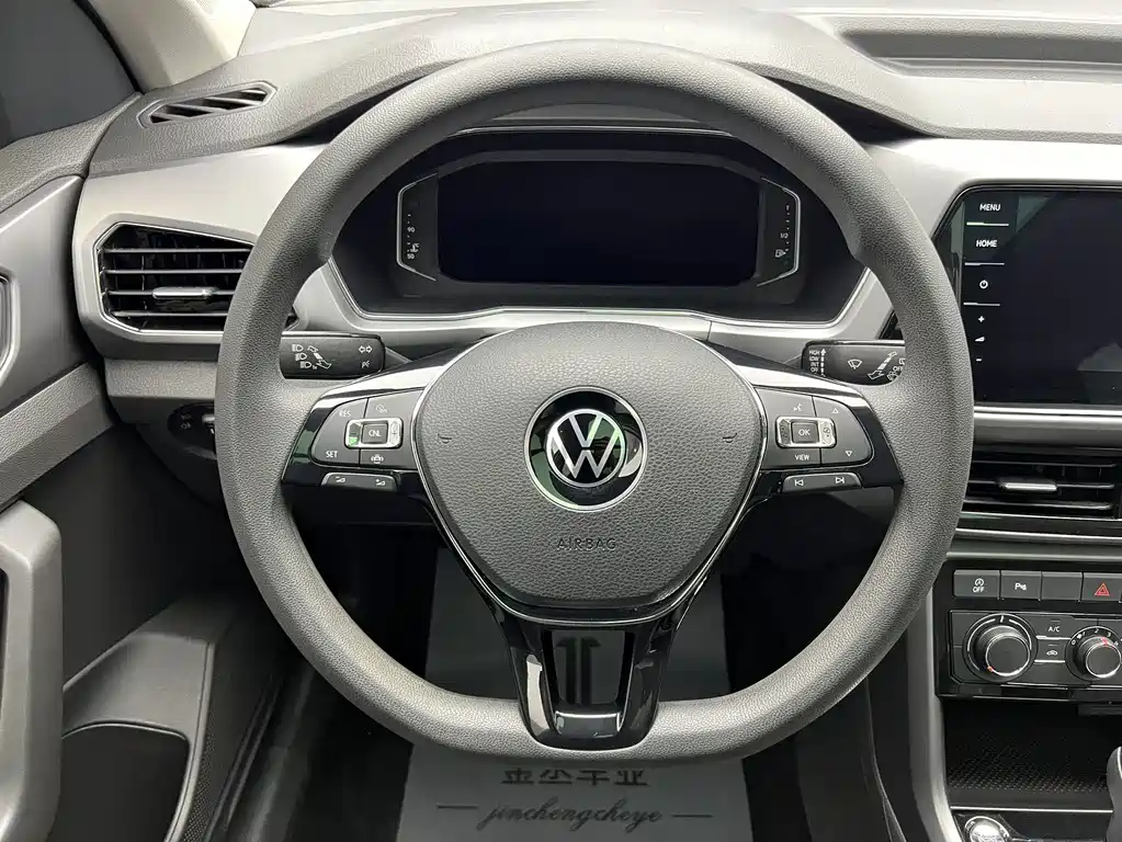 Volkswagen T-Cross — миниатюра 10