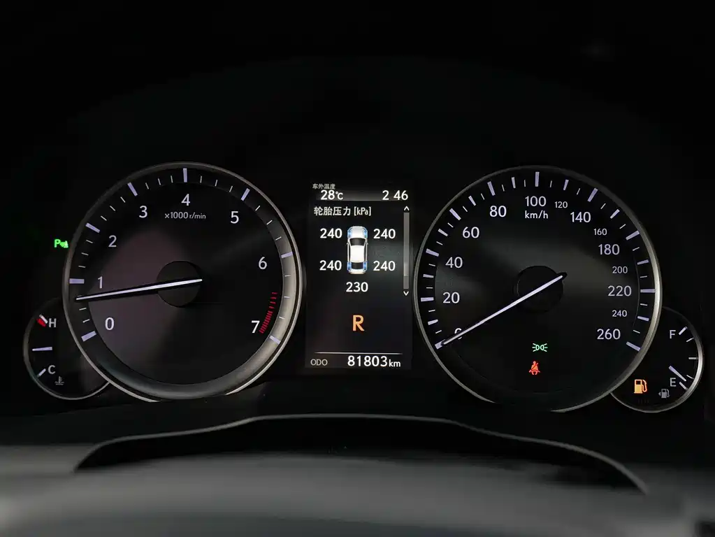 Lexus ES — миниатюра 21