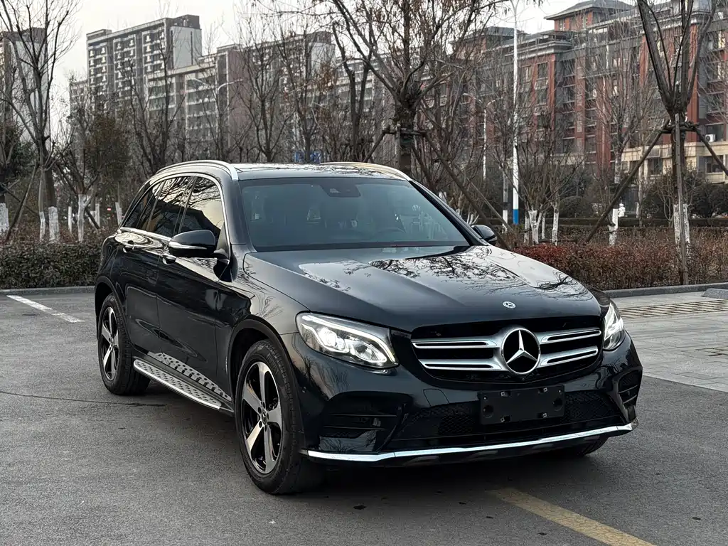 MERCEDES-BENZ GLC
