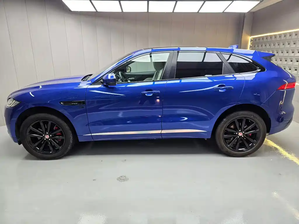 Купить Jaguar F-PACE