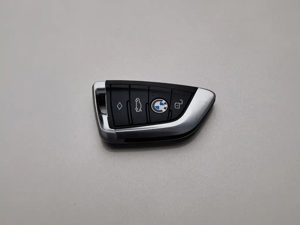 BMW 5 Series — миниатюра 19
