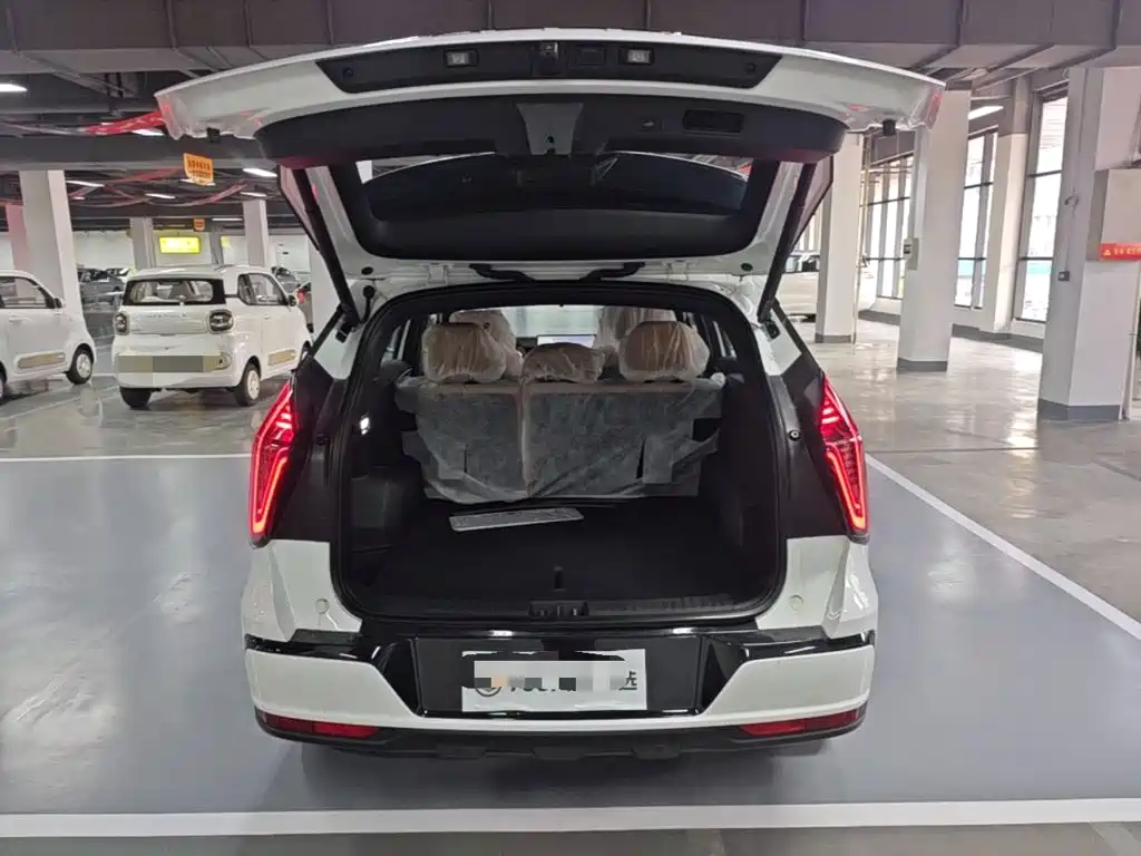 Geely Boyue L — миниатюра 19