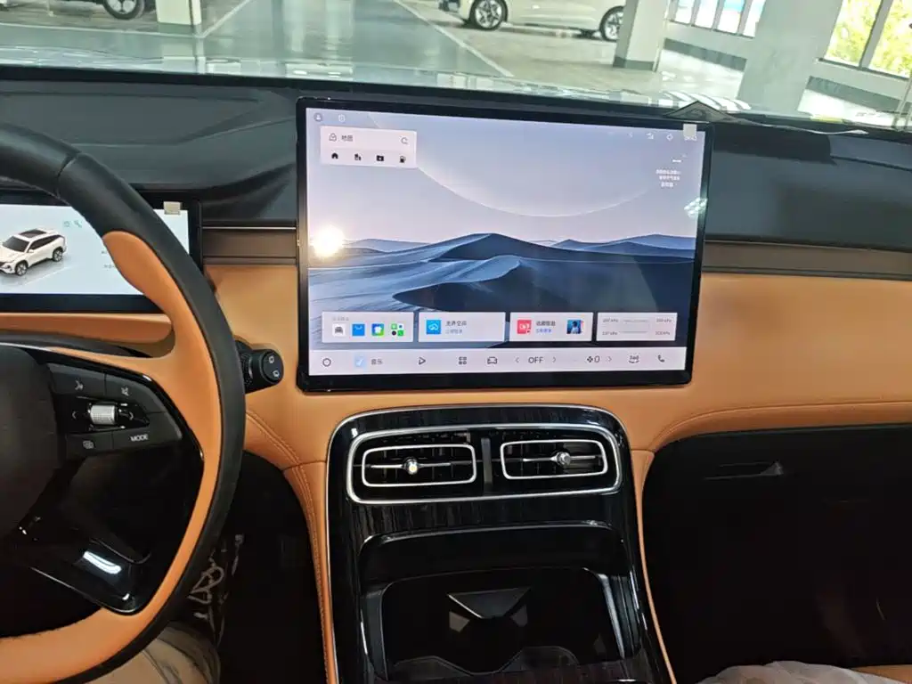 Geely Boyue L — миниатюра 13