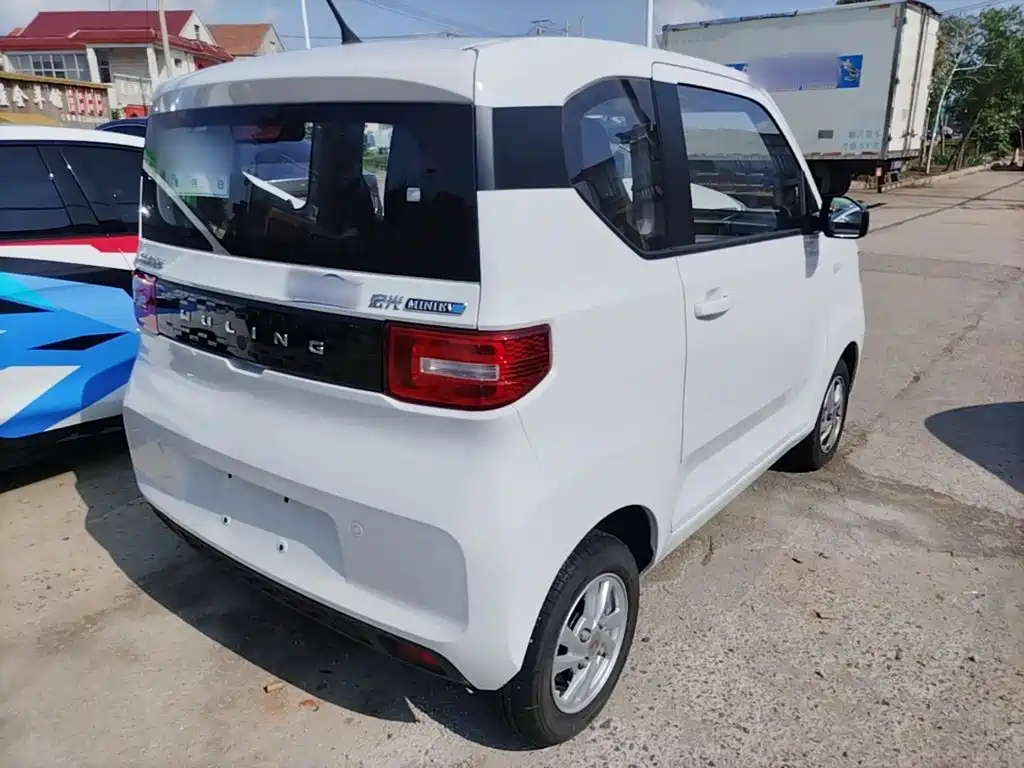 Wuling MINIEV — миниатюра 7