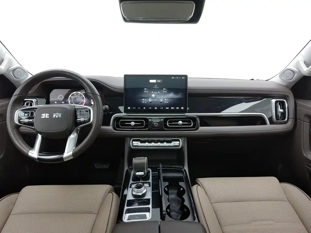 BAIC BJ60 2022 2.0T мест