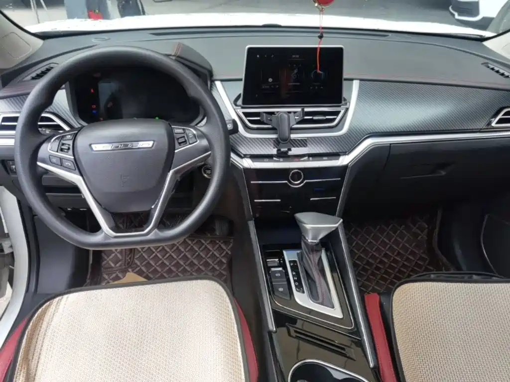 Venucia T60 — миниатюра 6