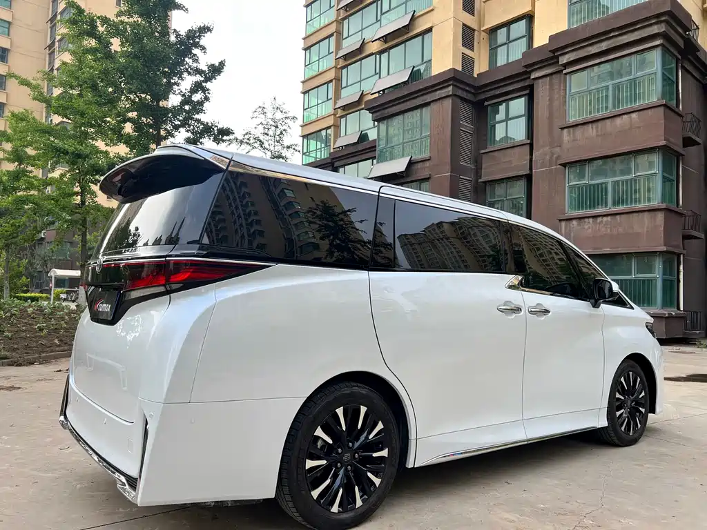Toyota Vellfire 2025 2.5L Executive