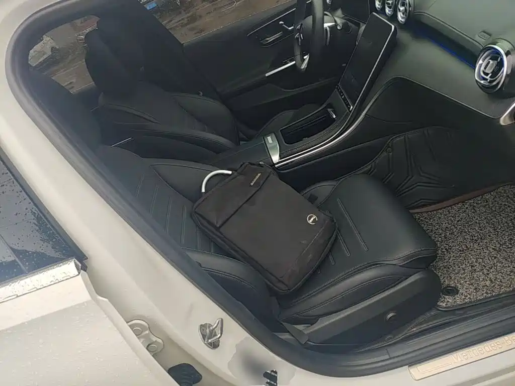 Mercedes-Benz C-Class — миниатюра 25