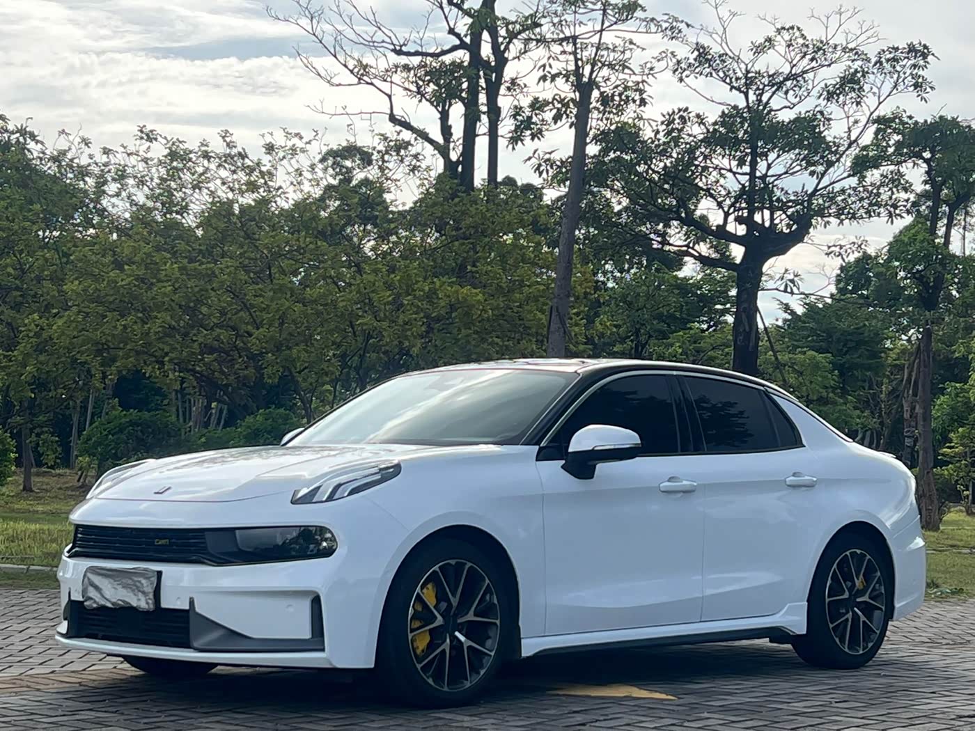 Lynk & Co 03