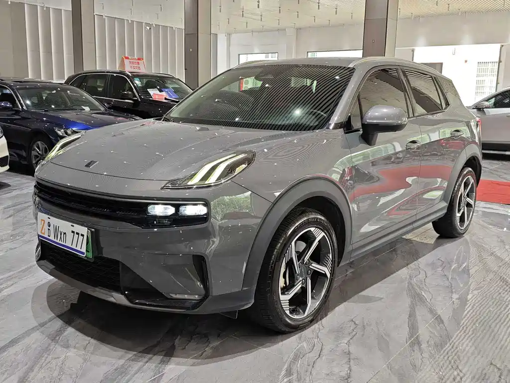 Lynk & Co 06 EM-P