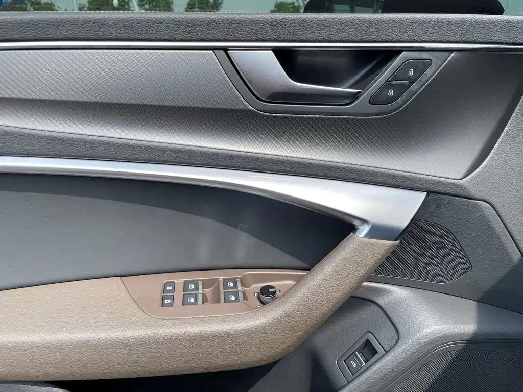 Audi A7L — миниатюра 7