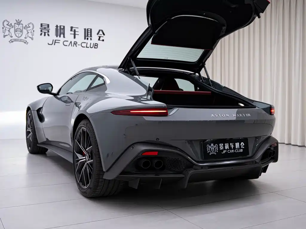 Aston Martin V8 Vantage — миниатюра 11