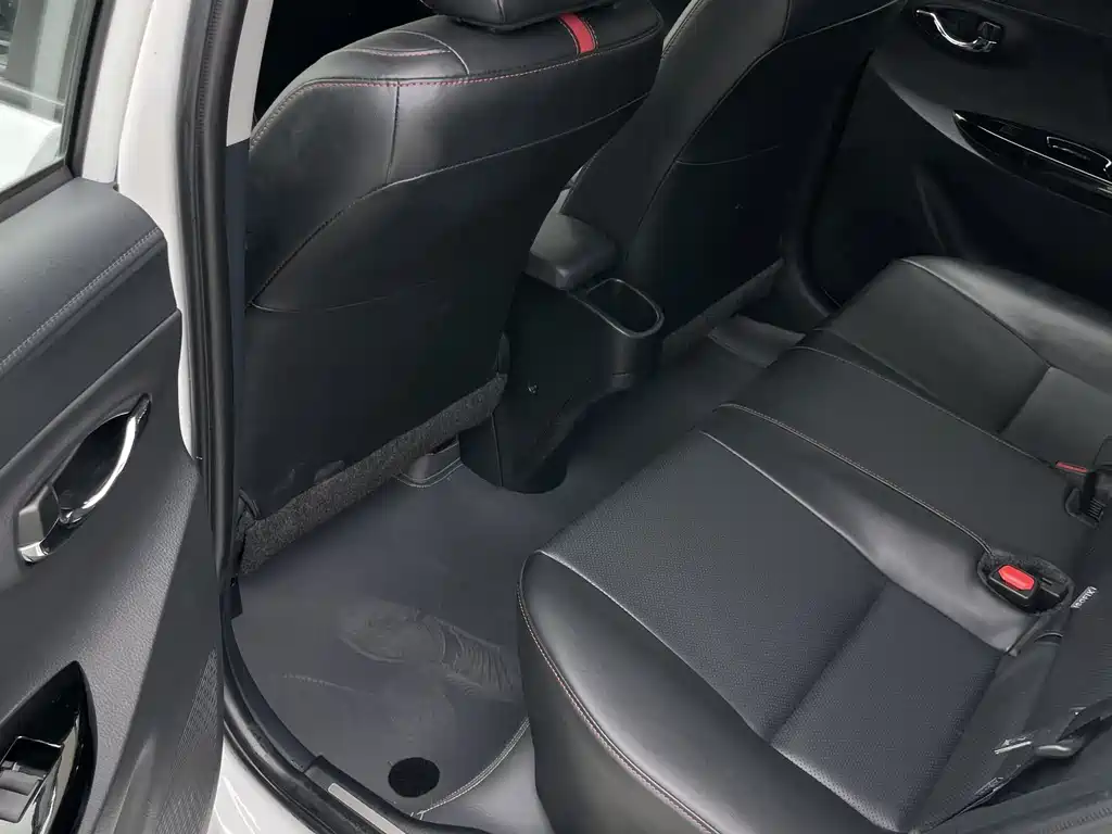 TOYOTA YARIS L ZHIXUAN