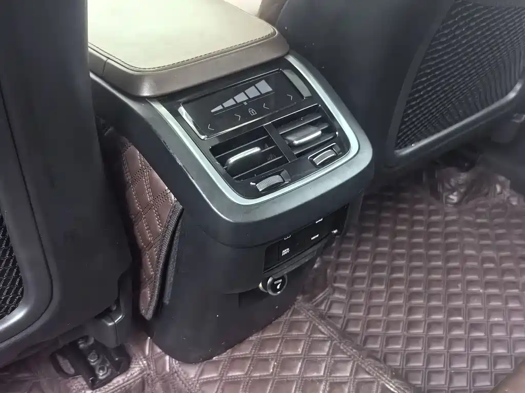 Volvo XC90 — миниатюра 16