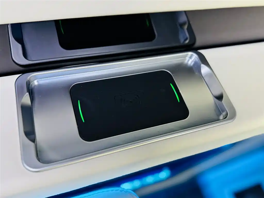 Mercedes-Benz Sprinter - фото 31