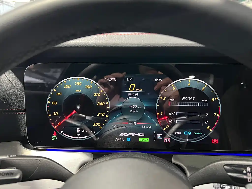 MERCEDES-BENZ E CLASS AMG