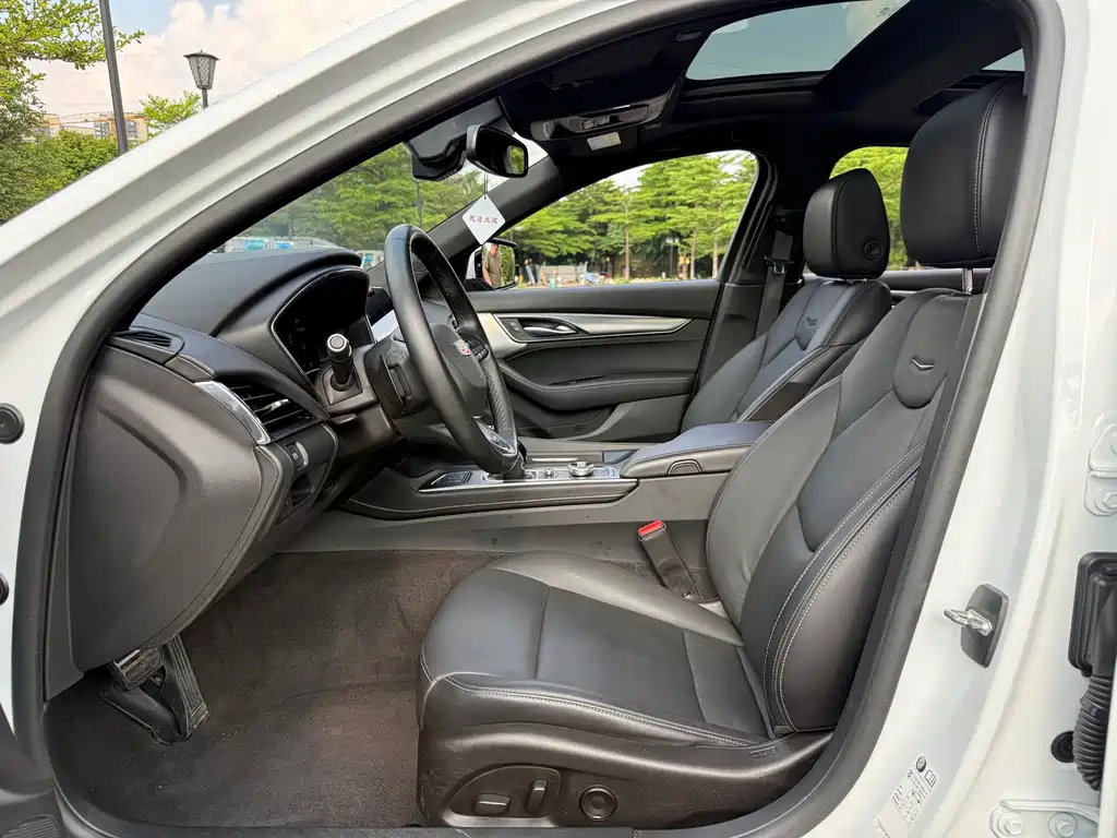 Cadillac CT5 — миниатюра 9
