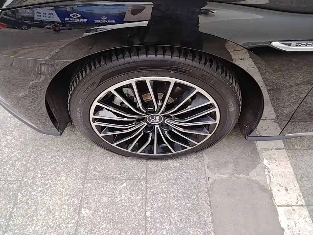 BYD Han — миниатюра 23
