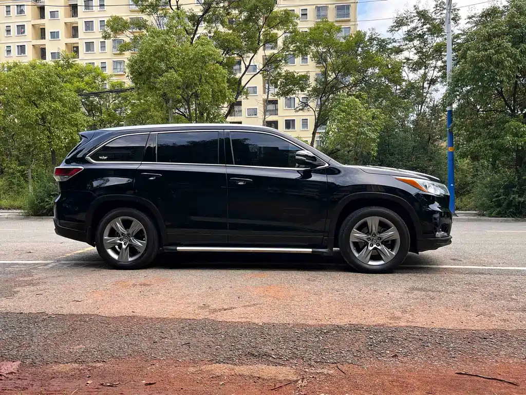Toyota Highlander — миниатюра 4