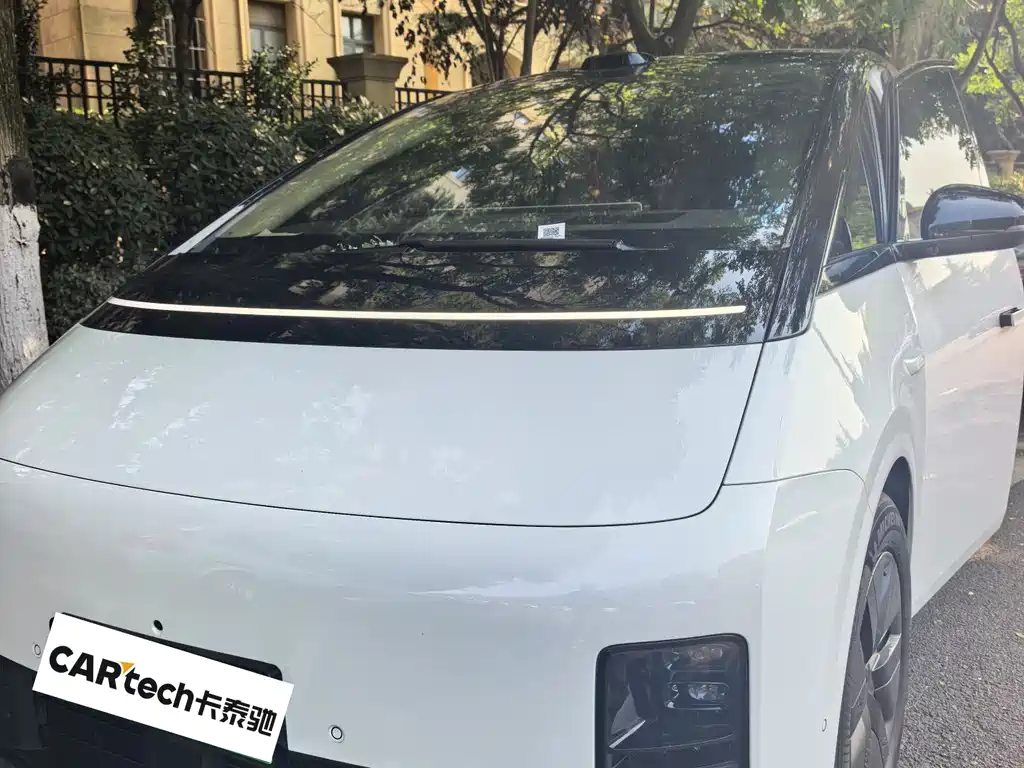 Li Auto MEGA 2025 Home