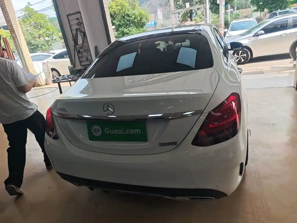 Mercedes-Benz C-Class — миниатюра 6
