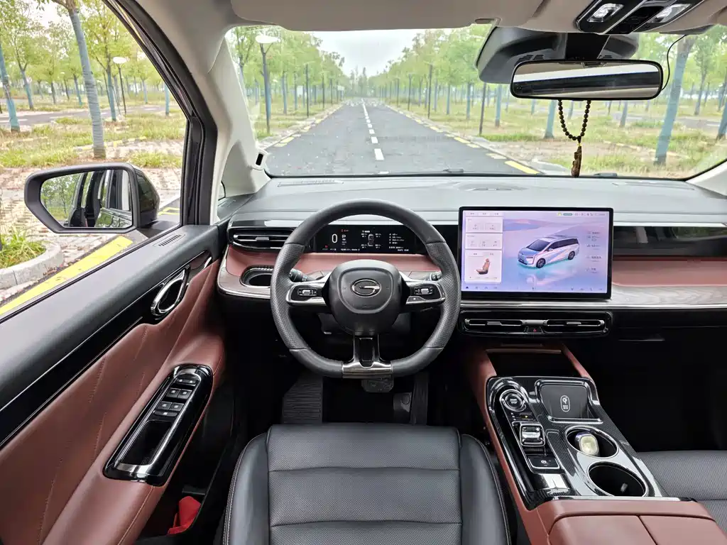 GAC Motor Trumpchi E8 PHEV — миниатюра 19