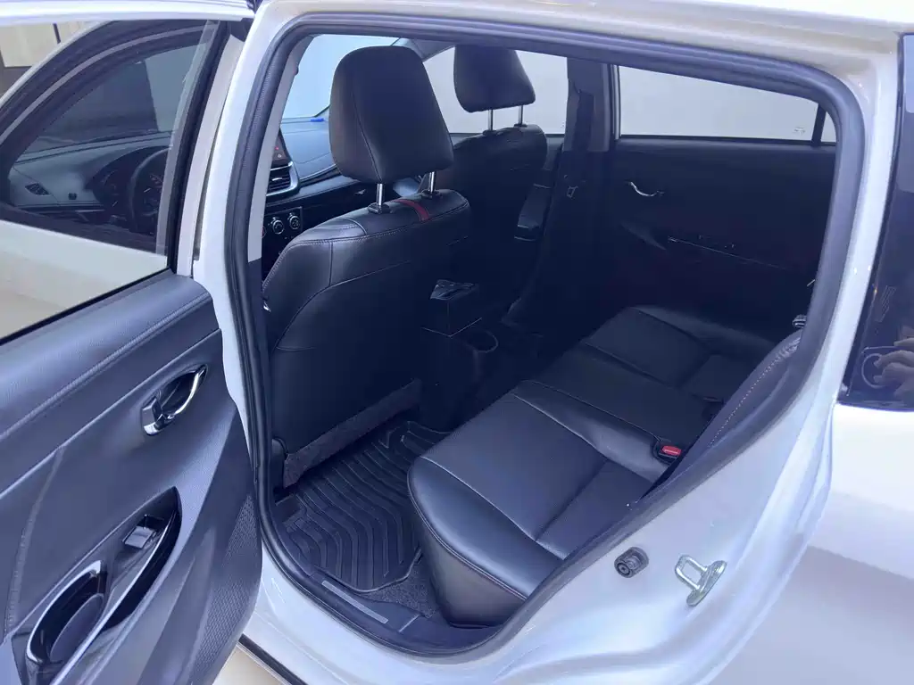 TOYOTA YARIS L ZHIXUAN