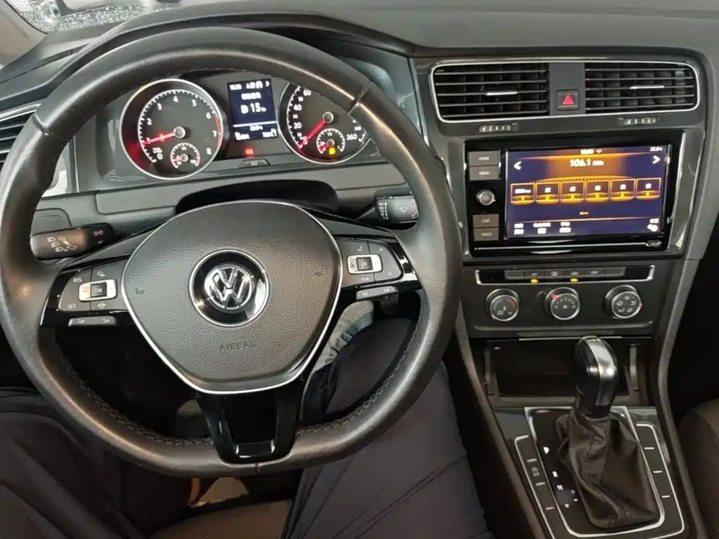 Volkswagen Golf — миниатюра 10