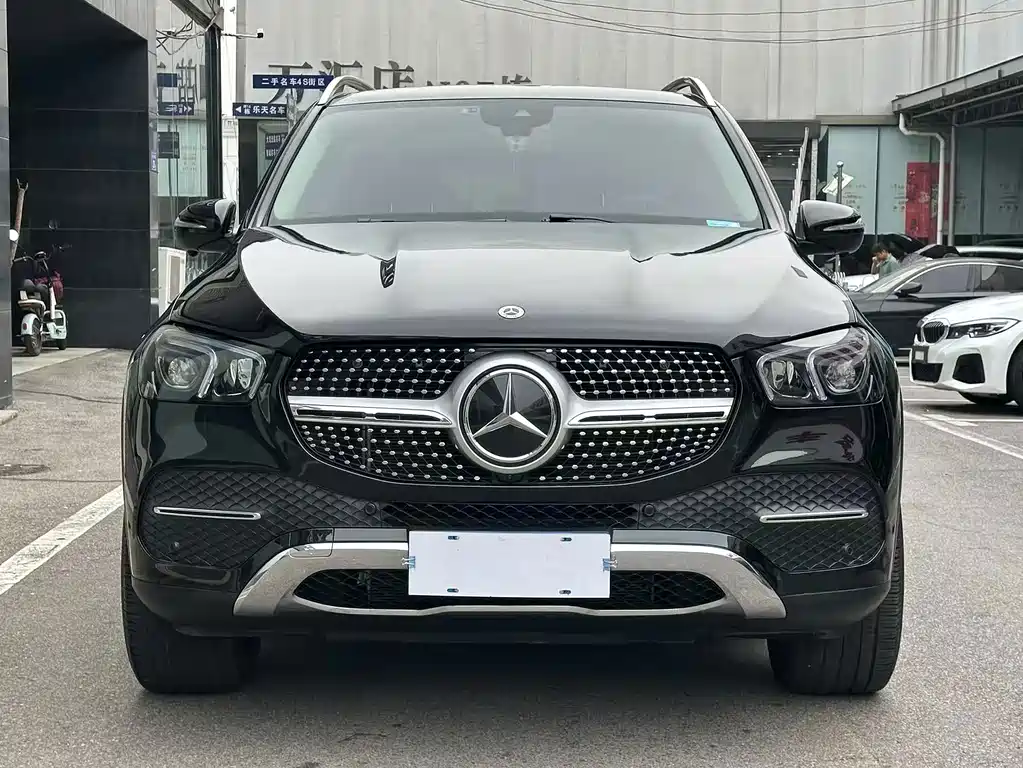 Mercedes-Benz GLE (Import) — миниатюра 2