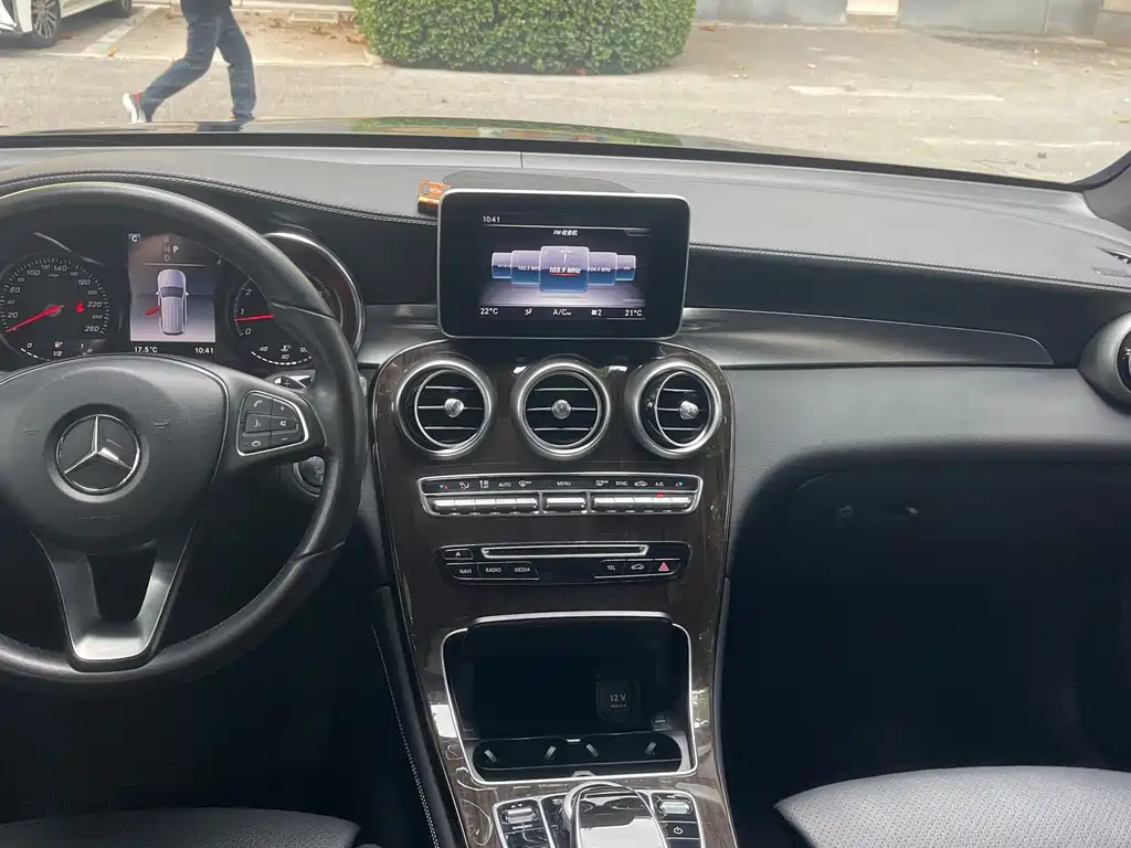 Mercedes-Benz GLC — миниатюра 8