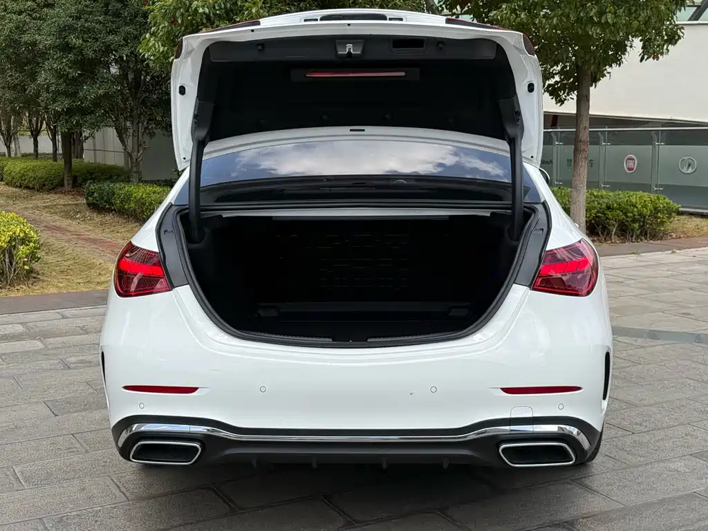Mercedes-Benz C-Class — миниатюра 22