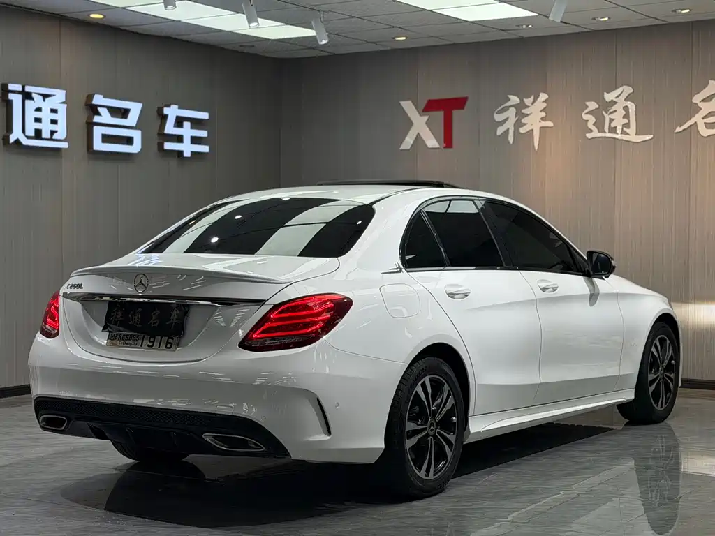 Mercedes-Benz C-Class — миниатюра 13