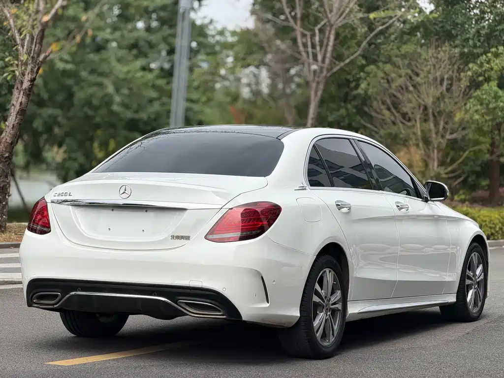 Mercedes-Benz C-Class — миниатюра 8