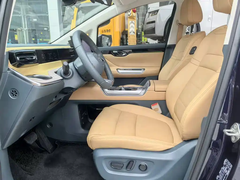 GAC TRUMPCHI E8 NEW ENERGY