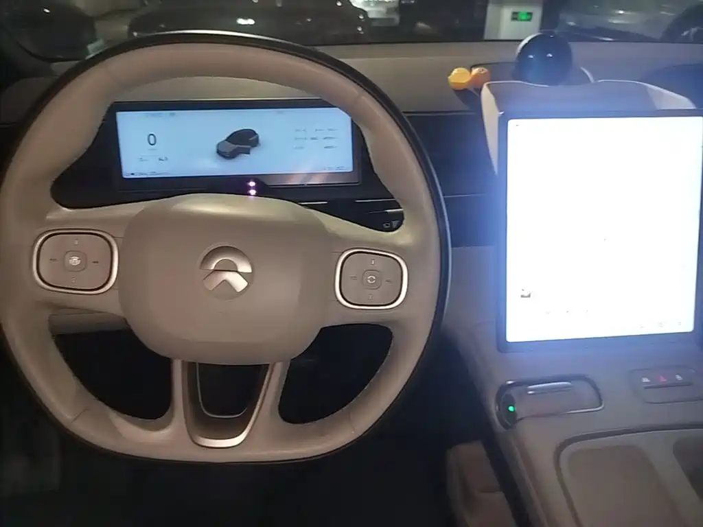 NIO ES6 — миниатюра 10
