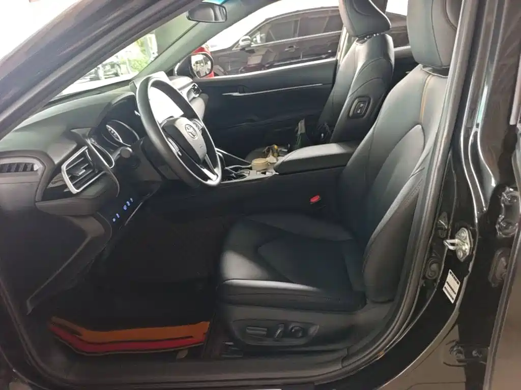 Toyota Camry — миниатюра 15