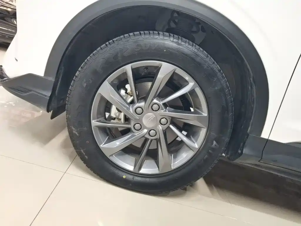 Geely Binyue — миниатюра 23