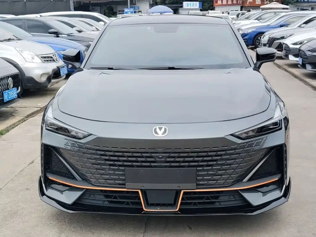Changan UNI-V 2022 1.5T Sport