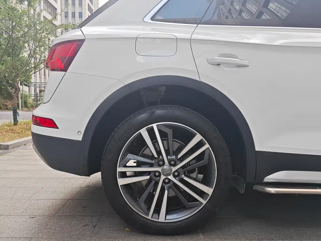 Audi Q5L 2020 45 TFSI Premium Fashion