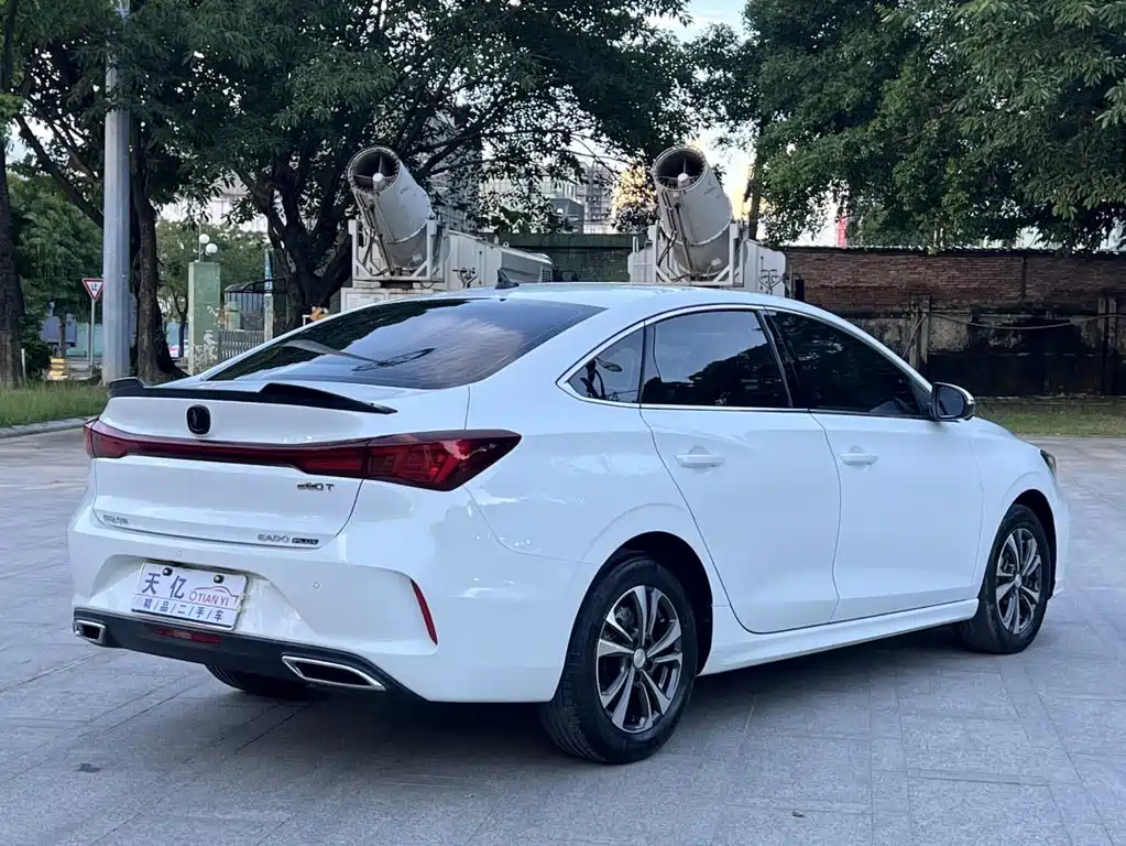 Changan Eado — миниатюра 10