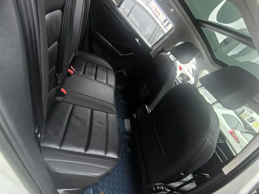 Volkswagen T-Roc — миниатюра 14