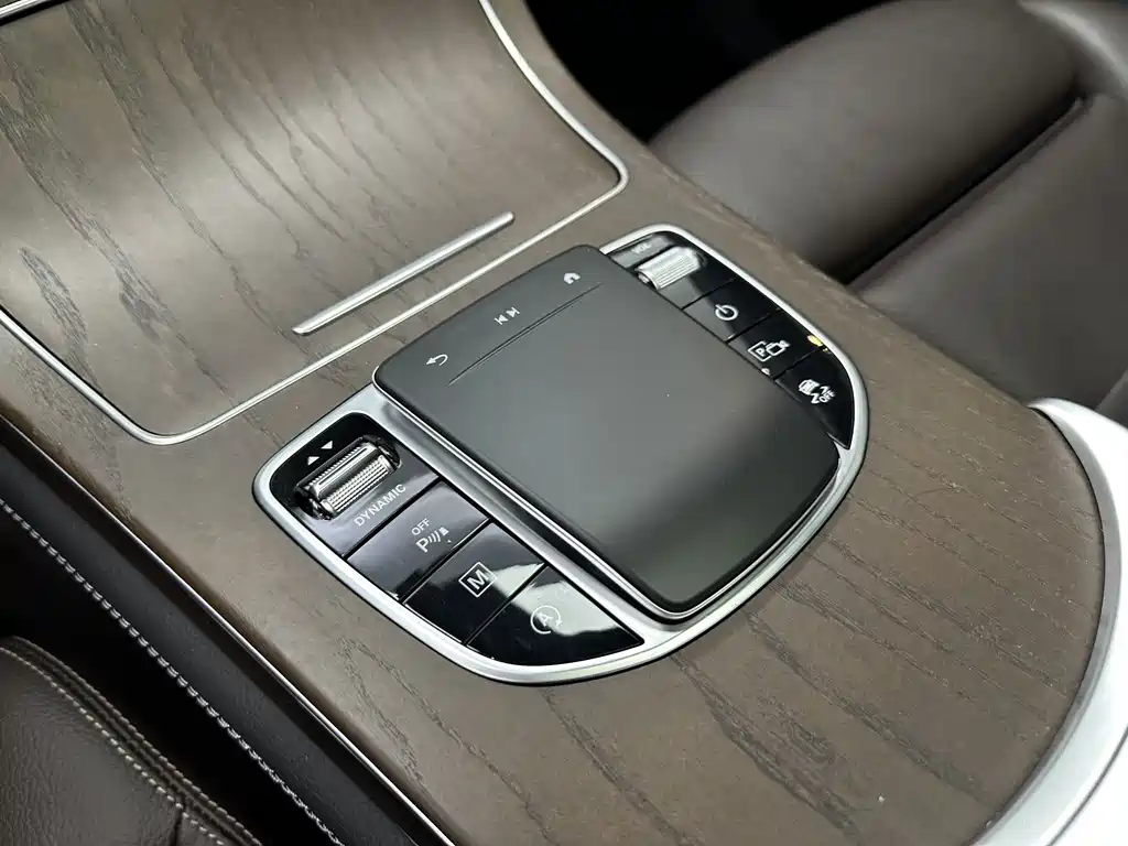 Mercedes-Benz GLC — миниатюра 17