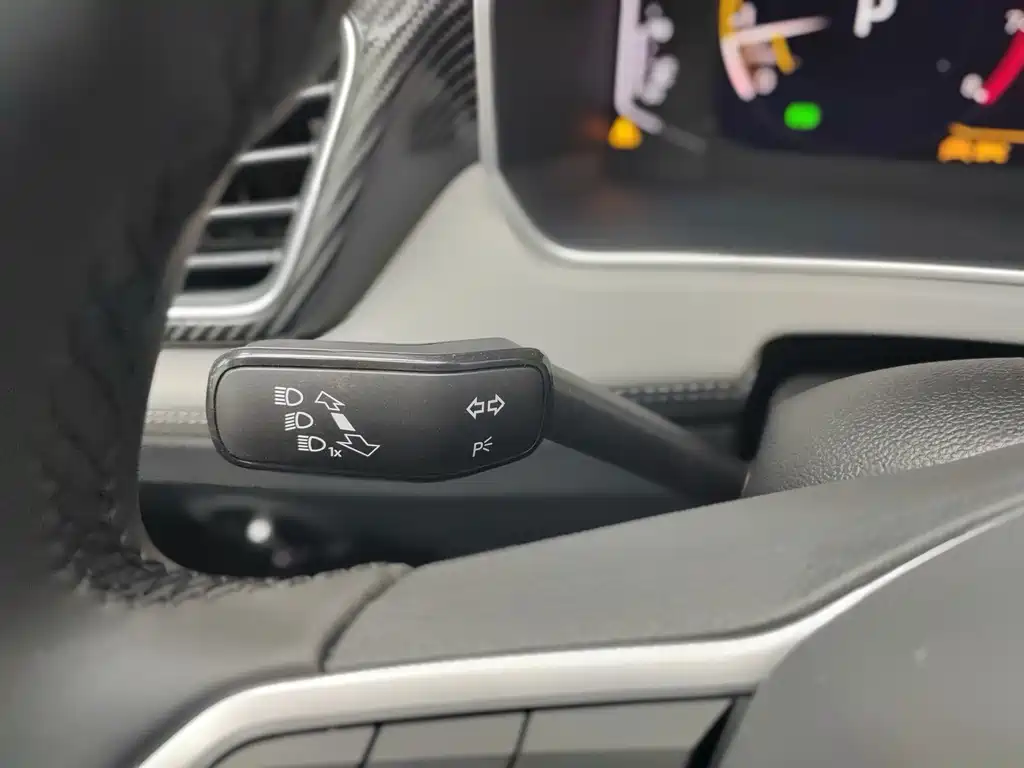 Volkswagen Tayron 2025 300TSI