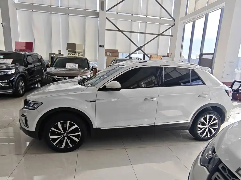 Volkswagen T-Roc — миниатюра 8