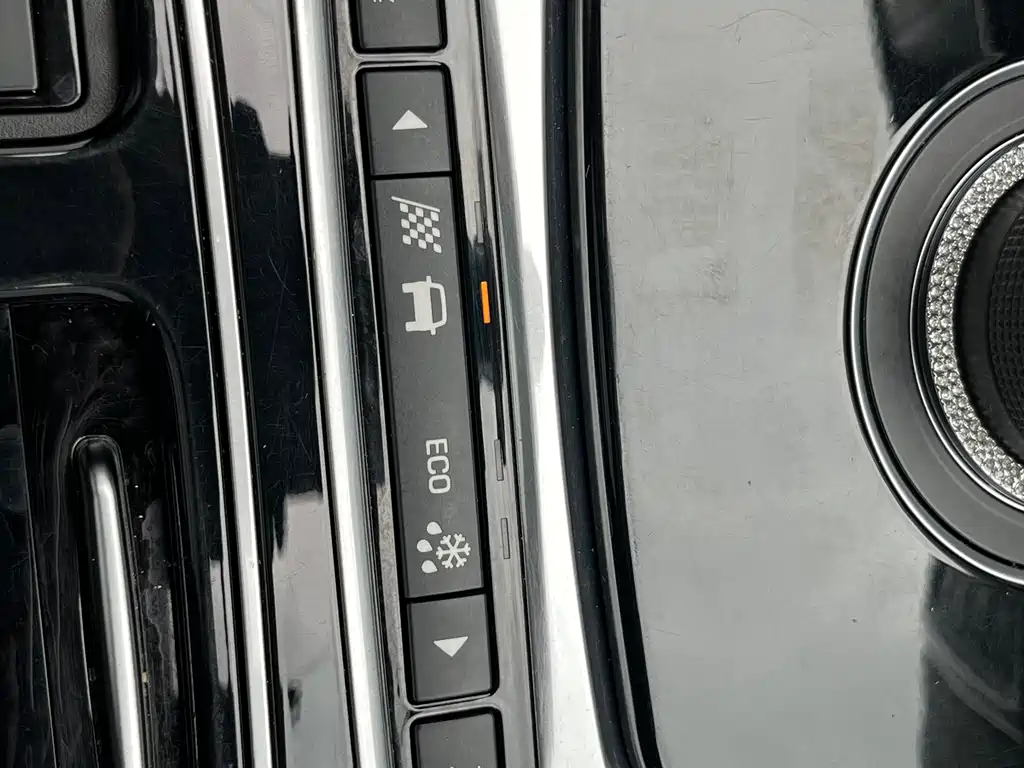 Jaguar F-PACE — миниатюра 19