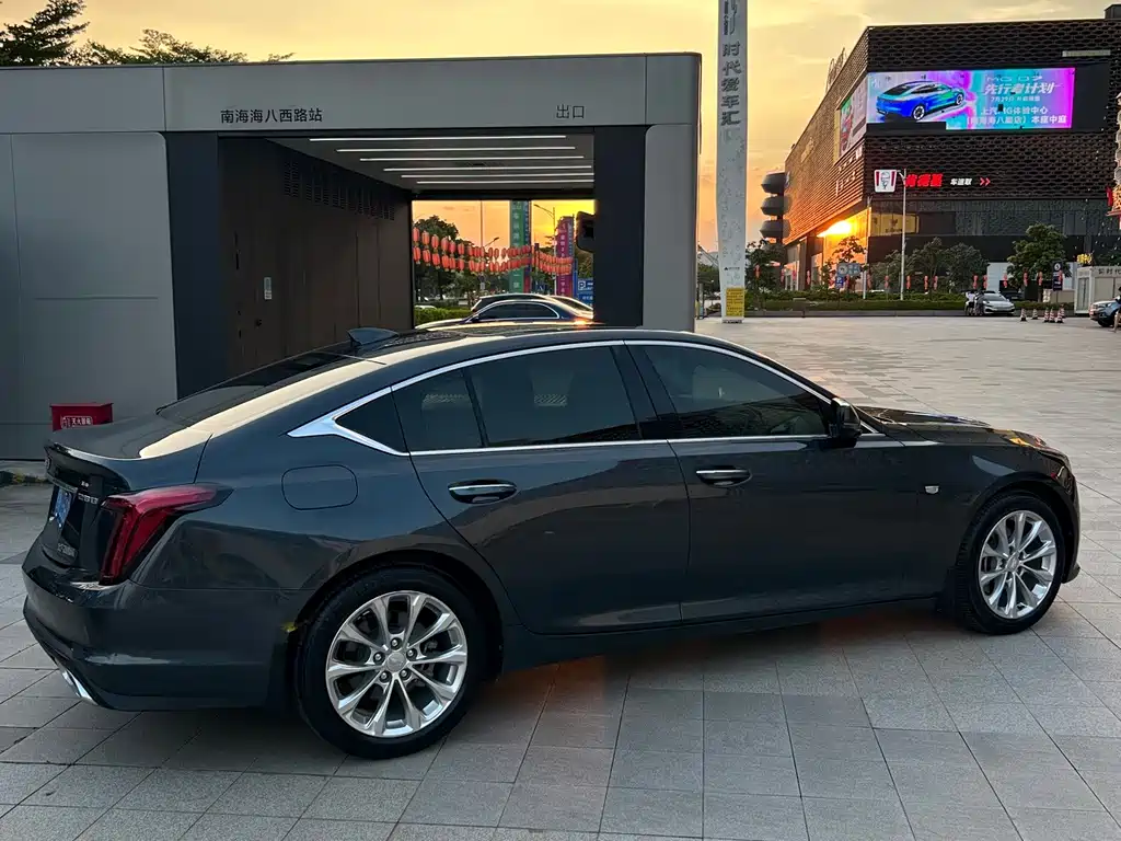 Cadillac CT5 — миниатюра 8