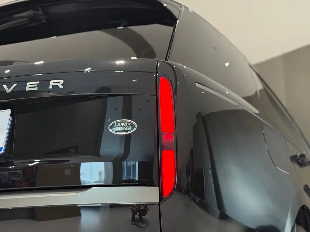 Land Rover Range Rover 2023 3.0 L6 400PS мест Long Wheelbase