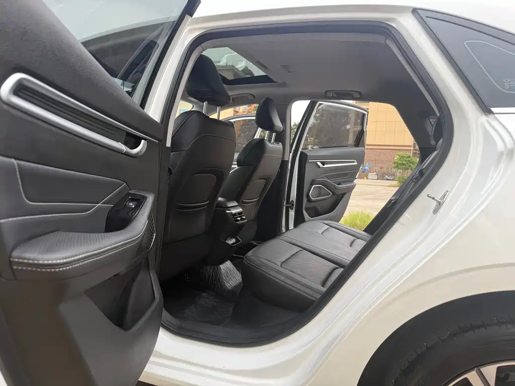 Geely Emgrand — миниатюра 17